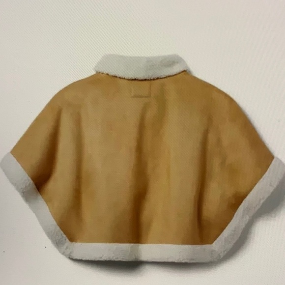 Janie and Jack The Cozy Sherpa Cape Size 10-12 - Picture 2 of 6